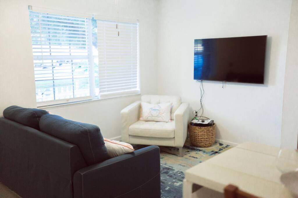 Charming Home, Minutes From The Beach Vero Beach Esterno foto