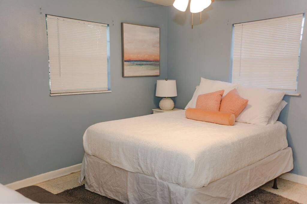 Charming Home, Minutes From The Beach Vero Beach Esterno foto